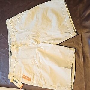 Dockers Supreme Flex brand new mens white cargo shorts. Size 36
